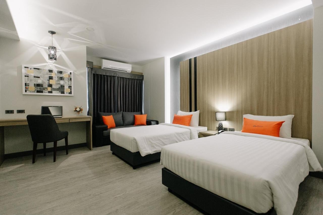 Arista Hotel Ubon Ubon Ratchathani Bagian luar foto