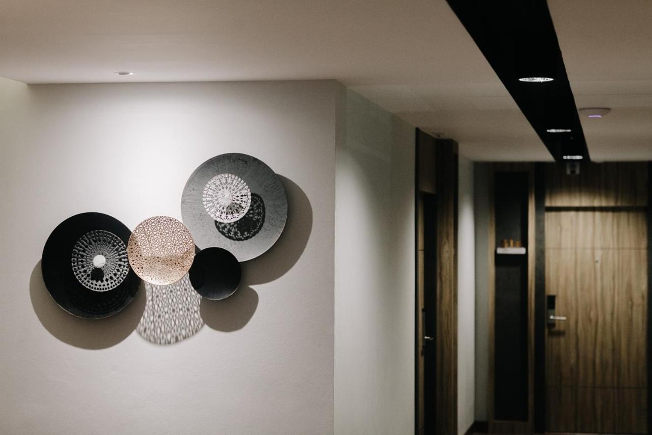 Arista Hotel Ubon Ubon Ratchathani Bagian luar foto